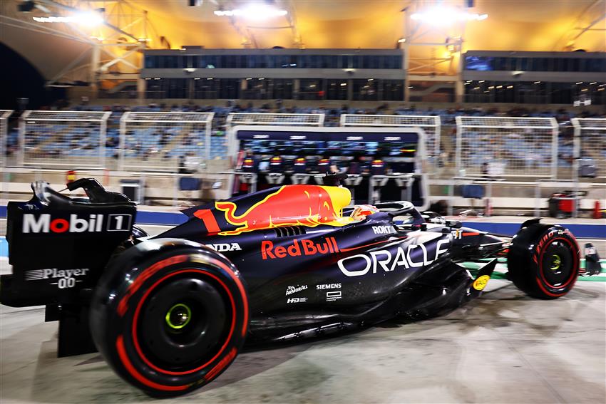 Oracle Red Bull Racing Team Garage Tour